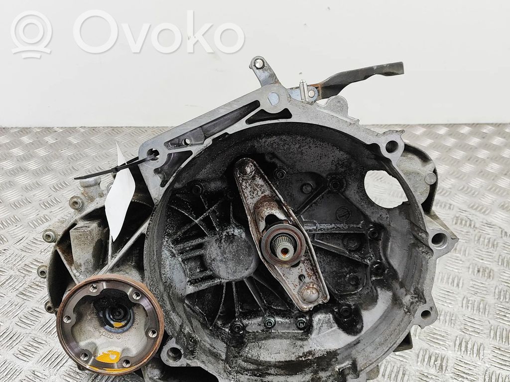Volkswagen Caddy Scatola del cambio manuale a 6 velocità 