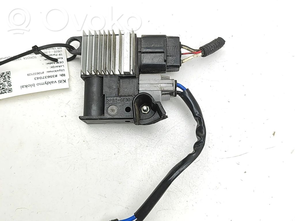Toyota Yaris Cross Module de commande de ventilateur 