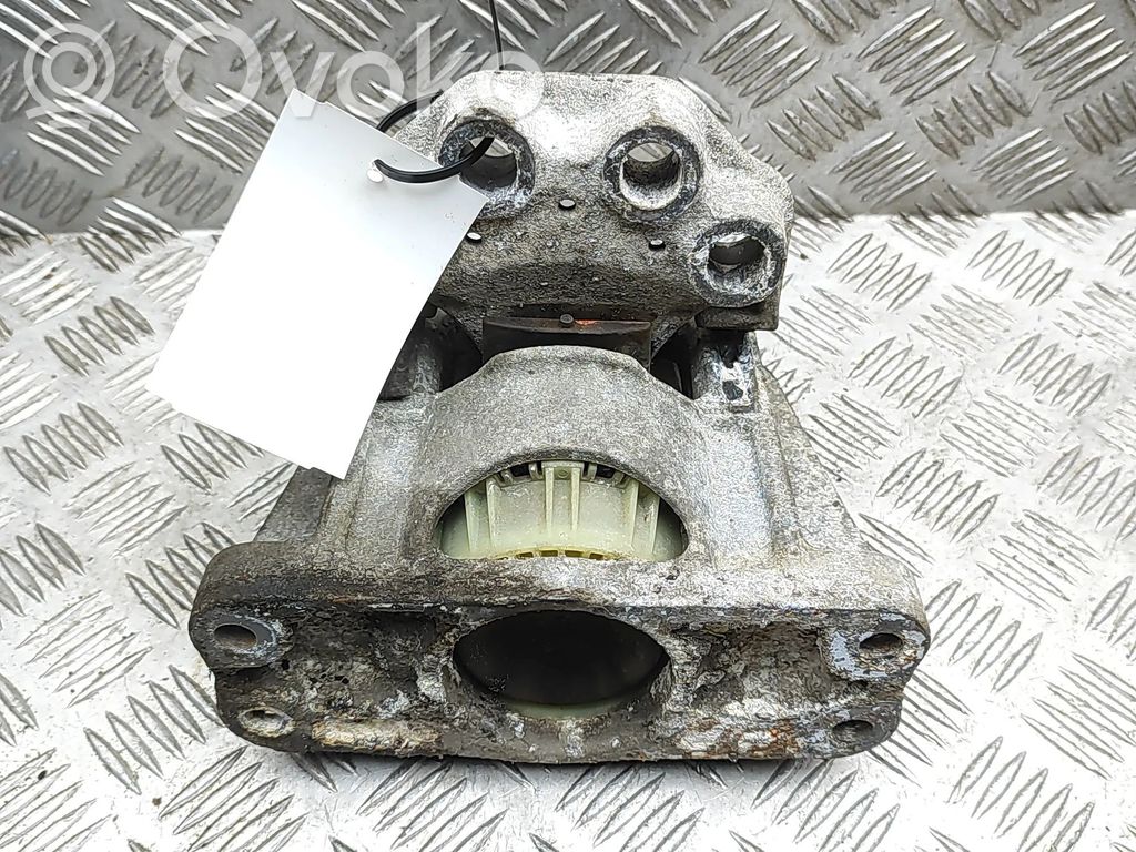 Engine mount bracket   GK216F012CC