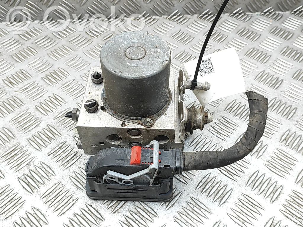 Porsche Taycan 9J1 ABS-pumppu 
