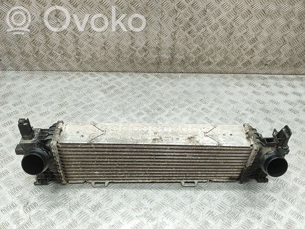 BMW X4 G02 Interkūlerio radiatorius 