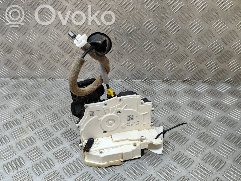 Audi A5 Priekšpusē slēdzene 
