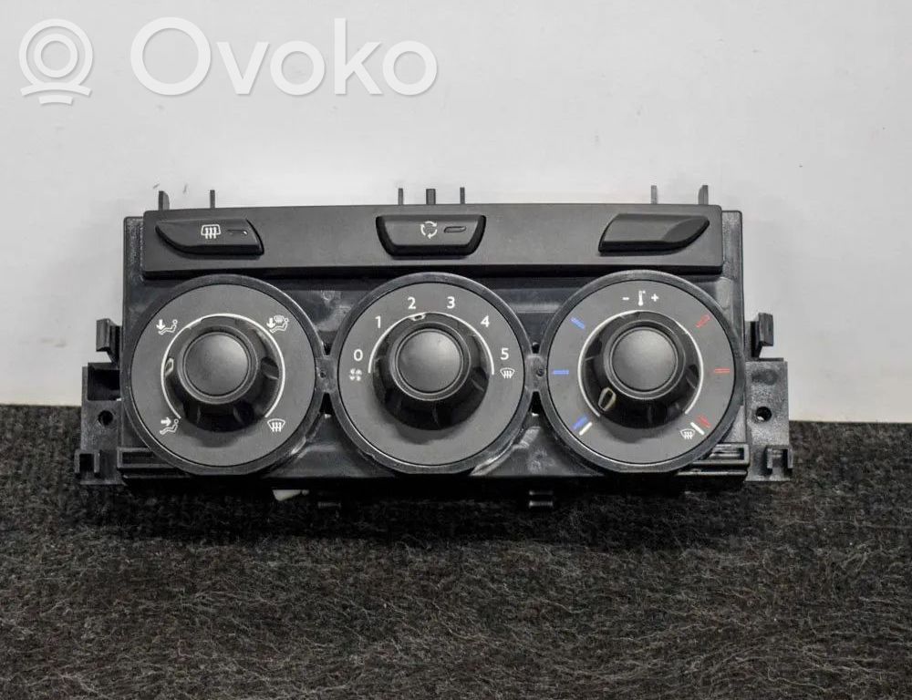 Interruptor de control del ventilador interior   X8031002