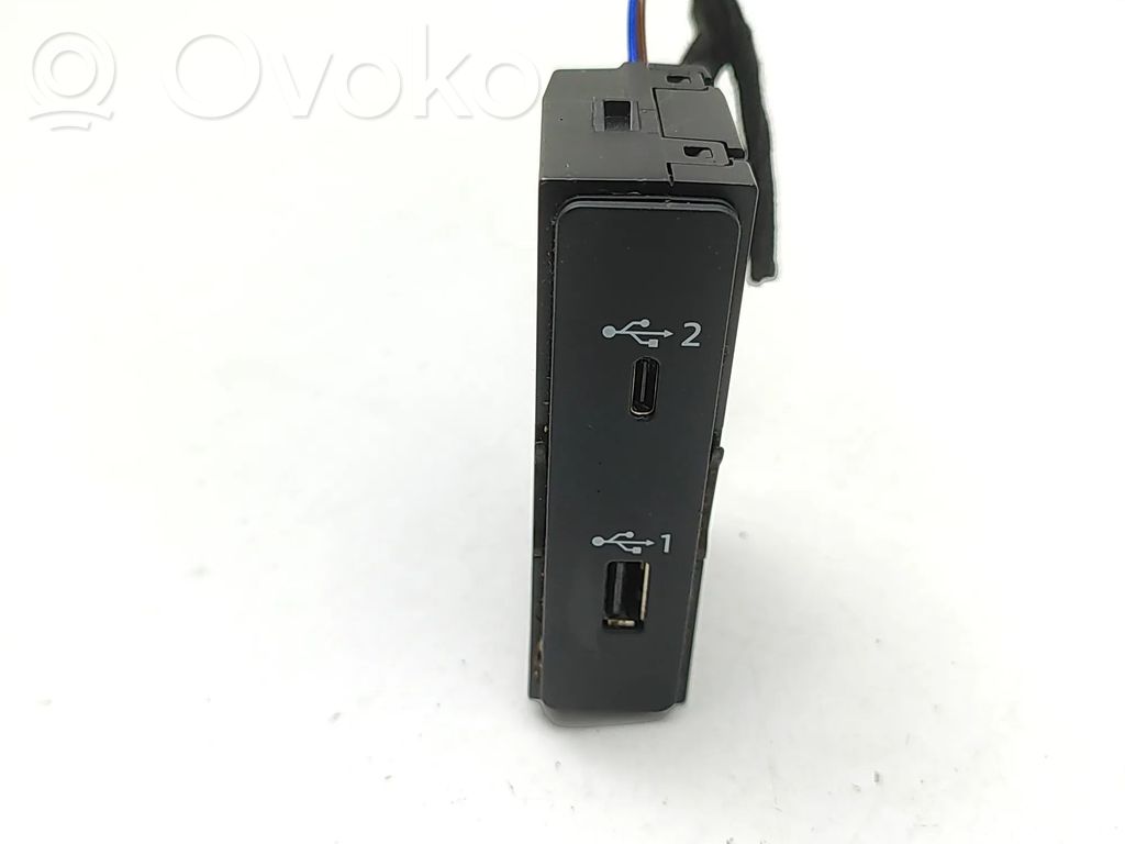 Audi Q3 F3 Connecteur/prise USB 