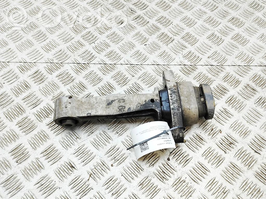 KIA Optima Engine mount bracket 