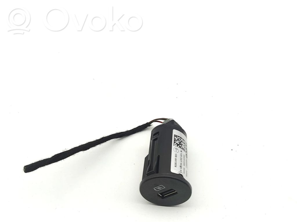Iveco Daily 6th gen Enchufe conector USB 