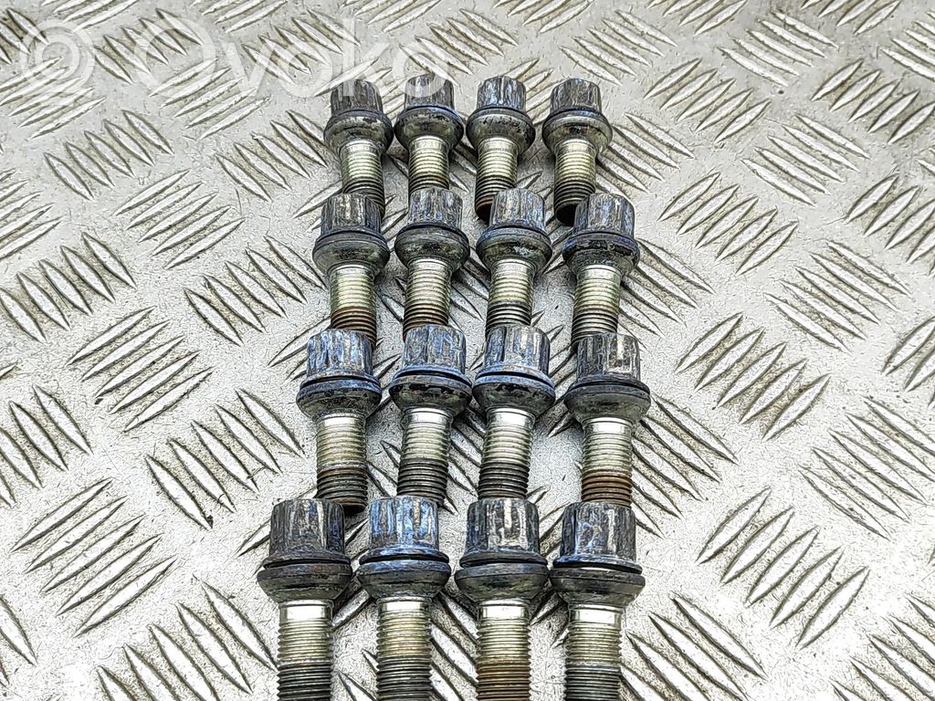 Audi A4 S4 B9 8W Tuercas/tornillos 