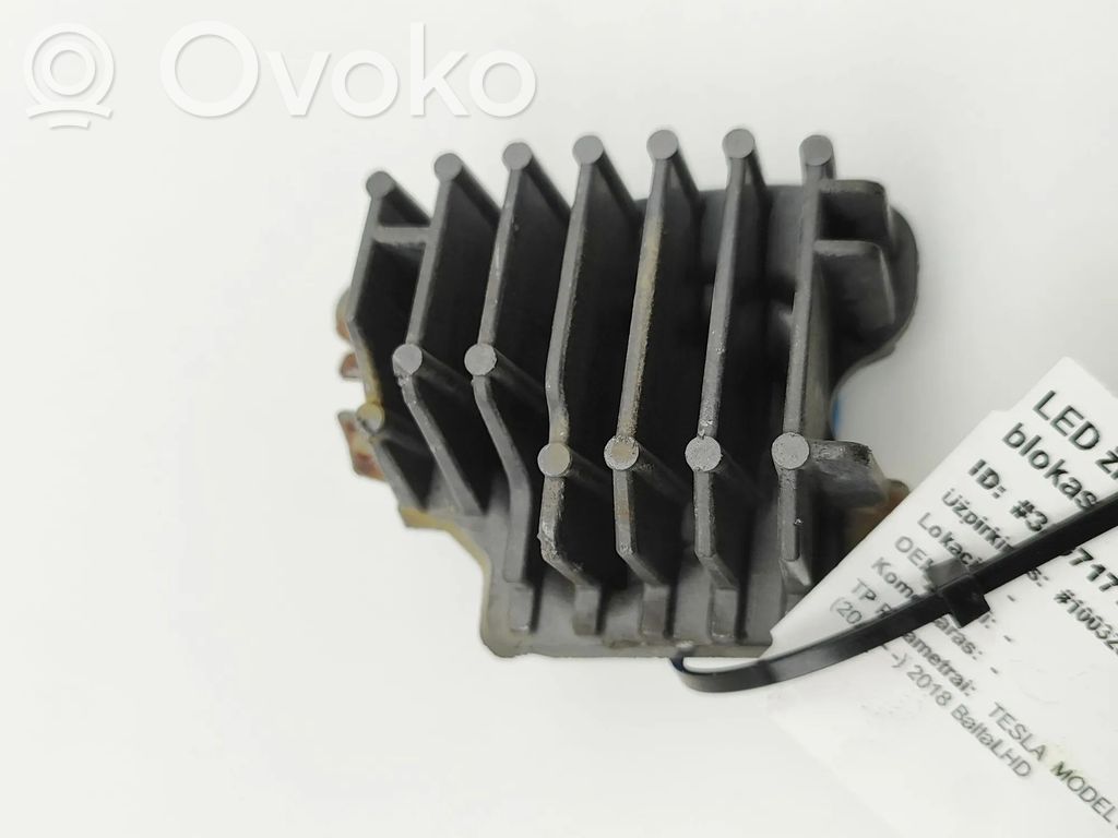 Tesla Model 3 LED ballast control module 