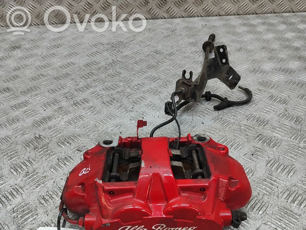 Alfa Romeo Giulia Zacisk hamulcowy przedni 