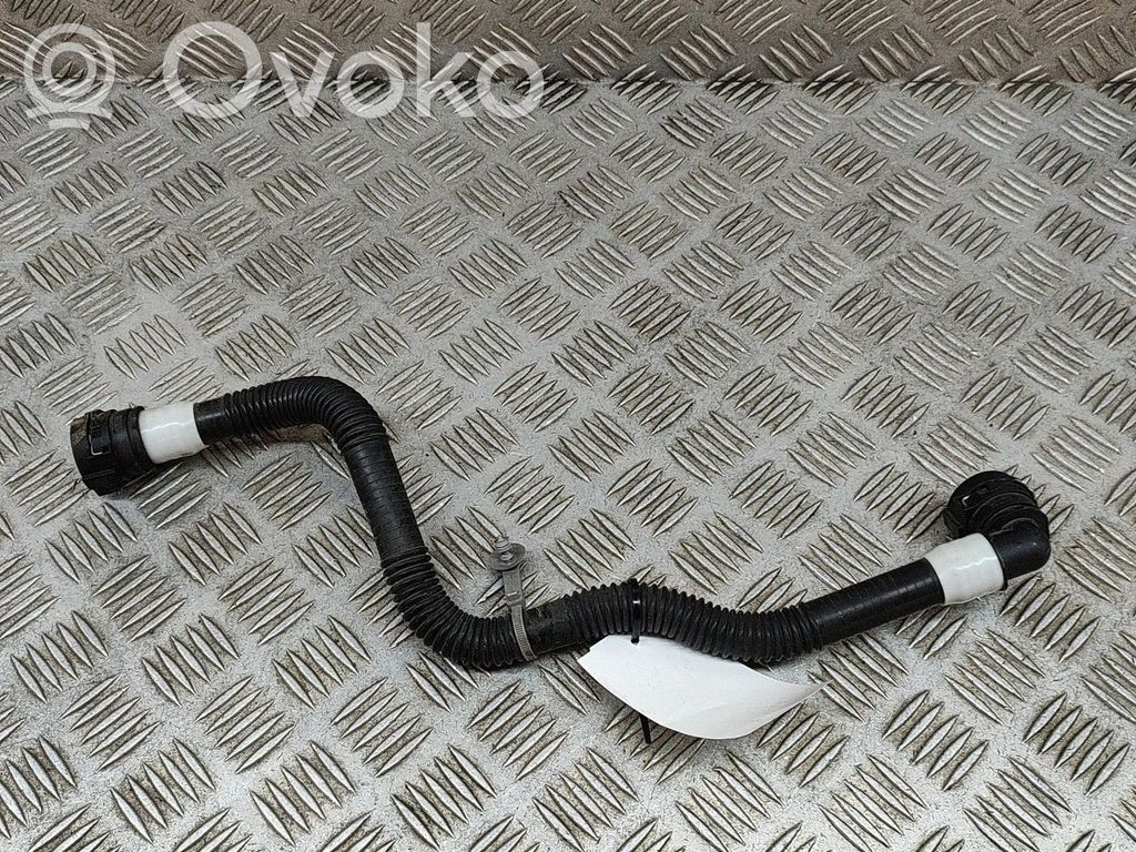 Tesla Model Y Engine coolant pipe/hose 