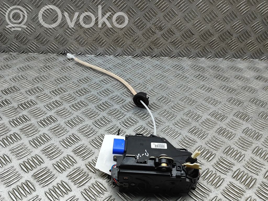 Zamek drzwi przednich   3D2837015,99753731901