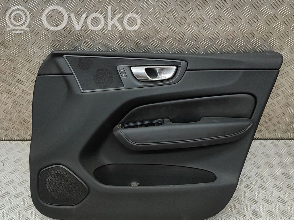 Volvo XC60 Etuoven verhoilu 