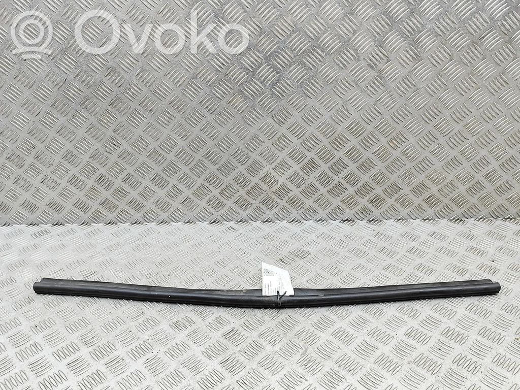 BMW X2 U10 Uszczelka pokrywy silnika / maski przedniej 