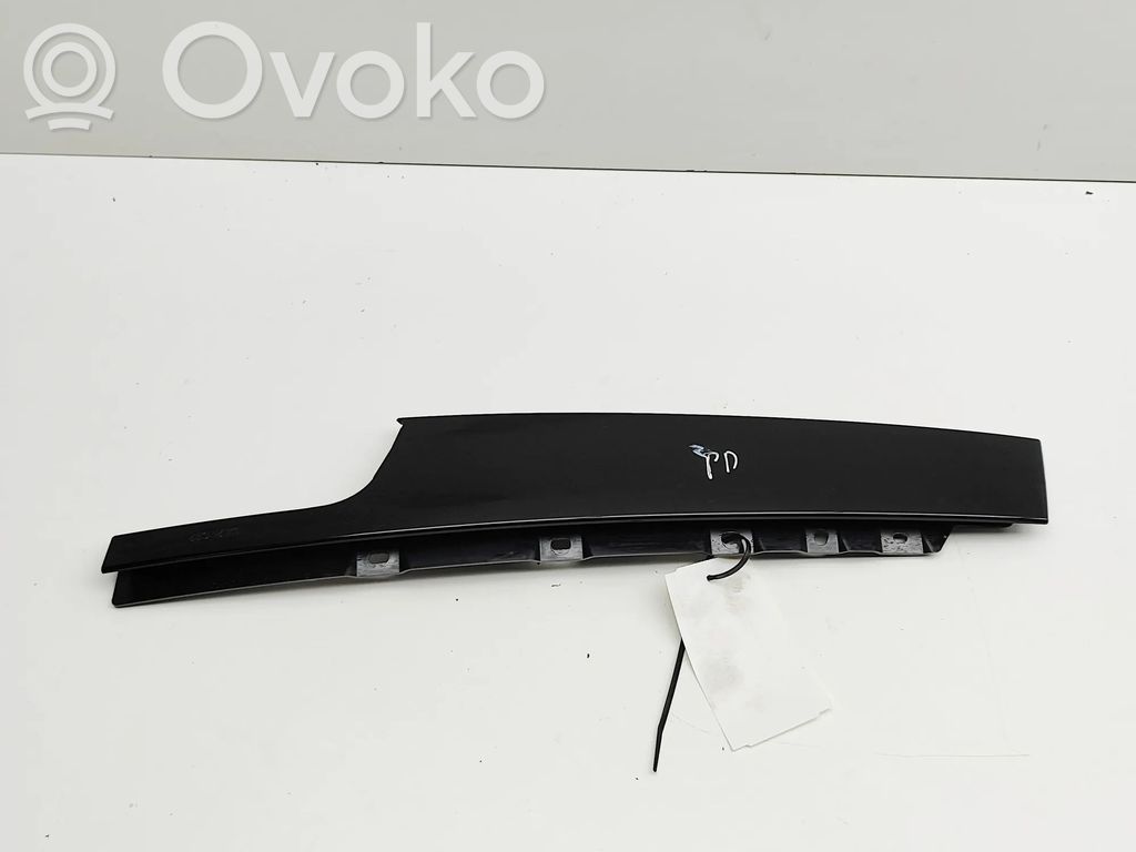 BMW X2 U10 Listwa / Uszczelka szyby drzwi 