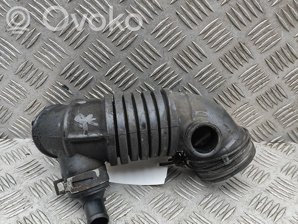 Część rury dolotu powietrza   6M349B697BB