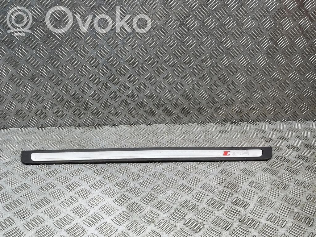 Audi RS5 Rivestimento montante (A) 