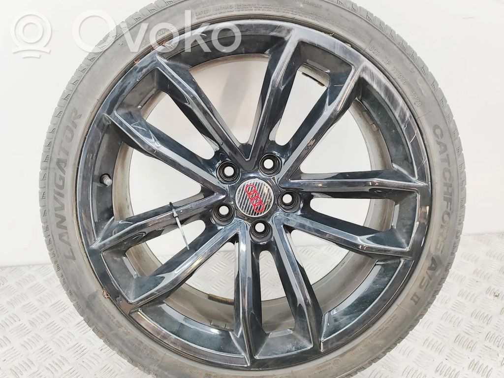 Audi A5 R19-alumiinivanne 