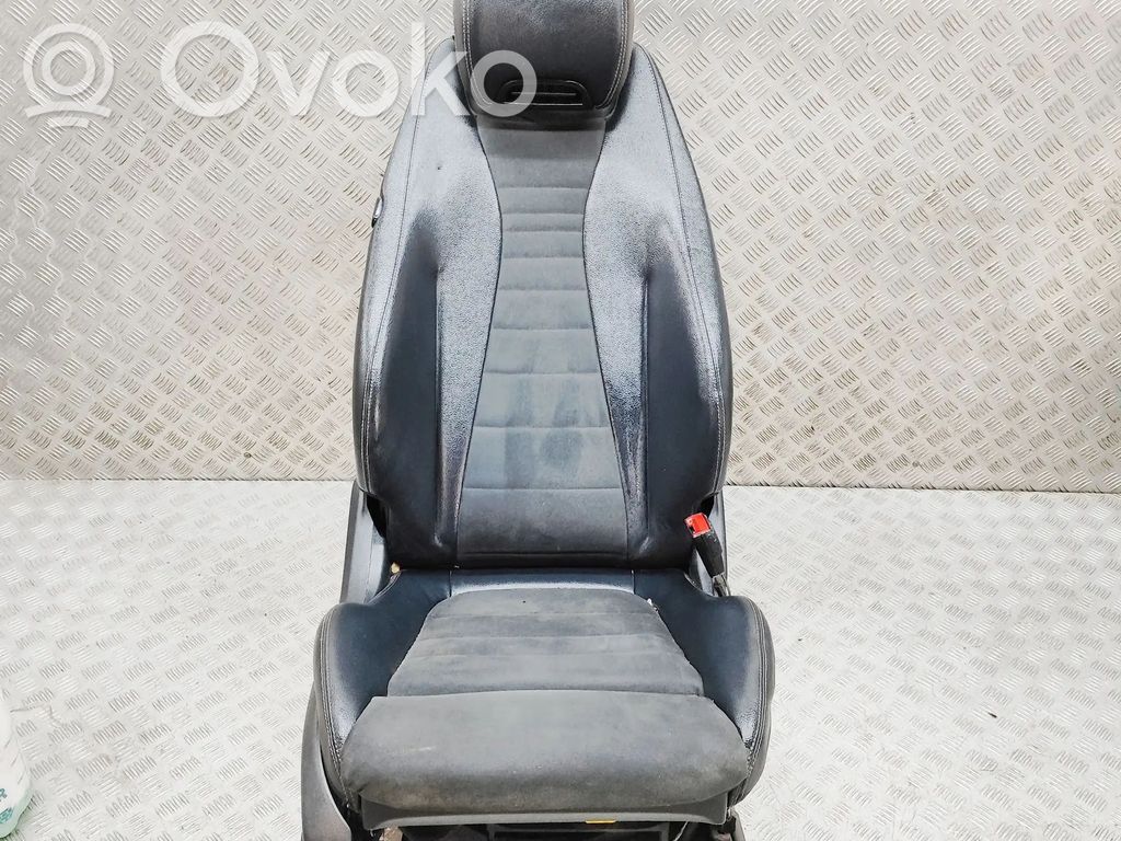 Mercedes-Benz E W238 Etumatkustajan istuin 