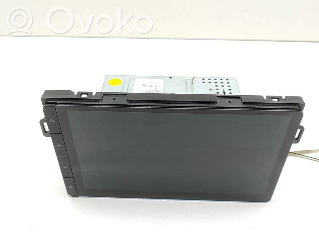 Toyota Yaris Cross Panel / Radioodtwarzacz CD/DVD/GPS 