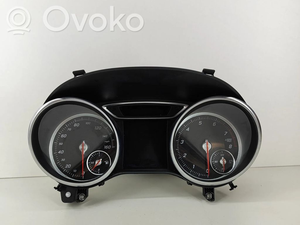 Mercedes-Benz CLA C117 X117 W117 Nopeusmittari (mittaristo)