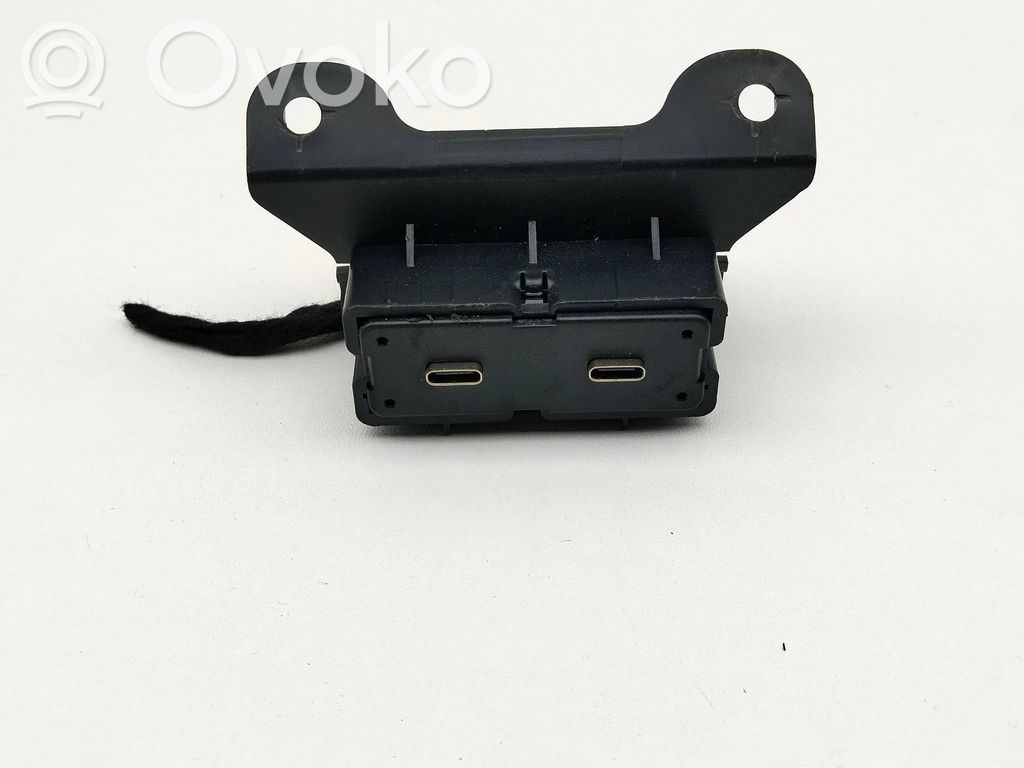 Priză USB   8891874410