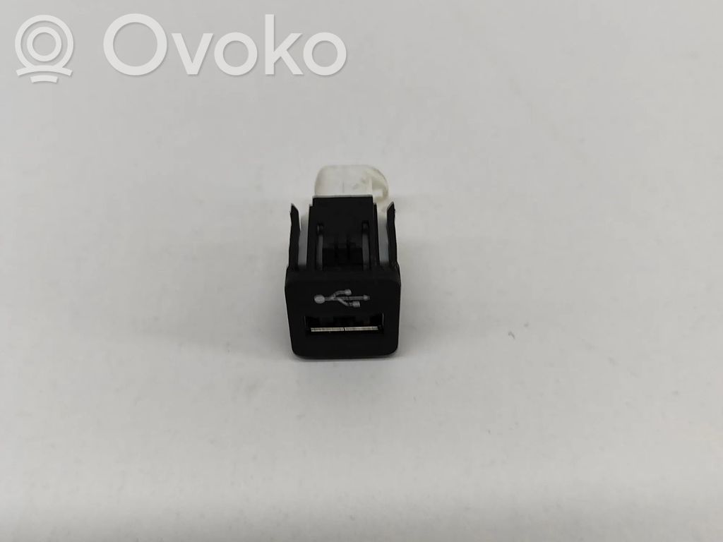 USB-pistokeliitin   9229294