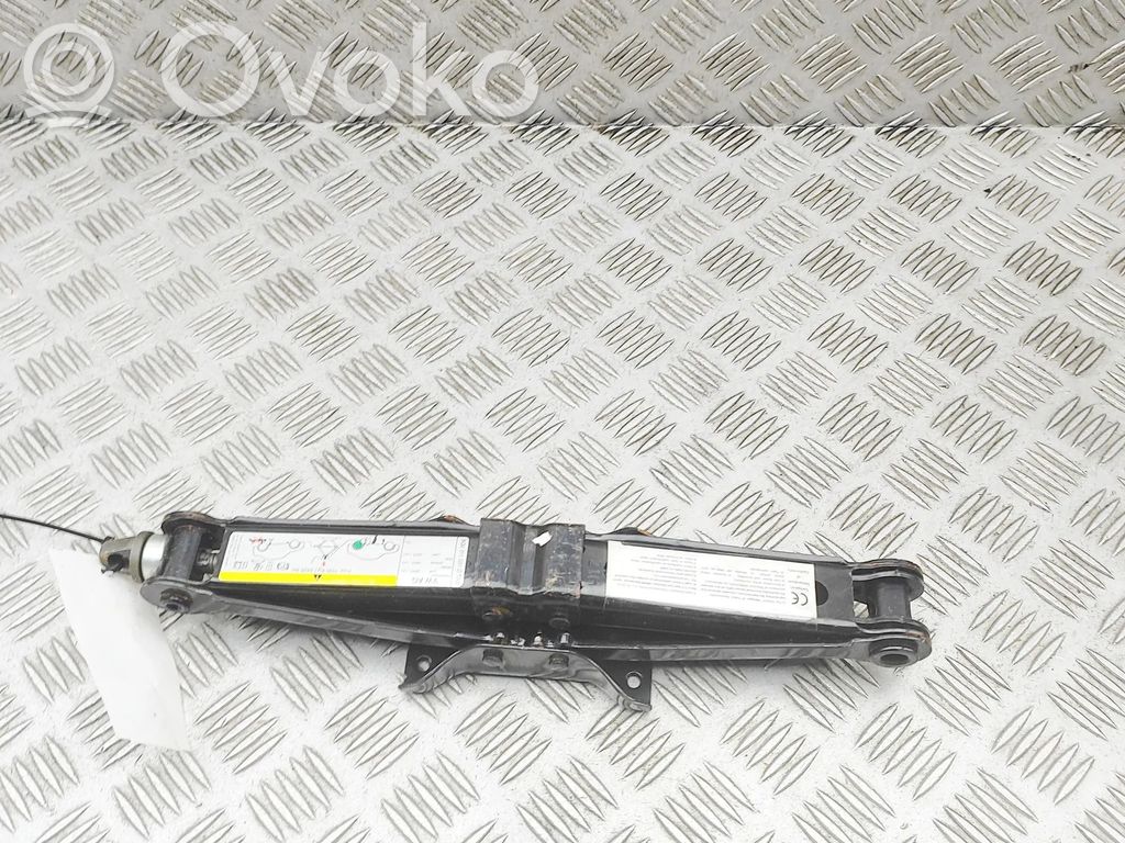 Volkswagen Golf VII Cric