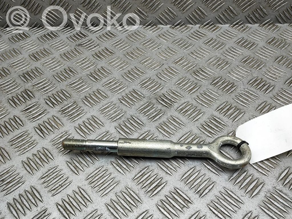 Volvo V40 Inel remorcare