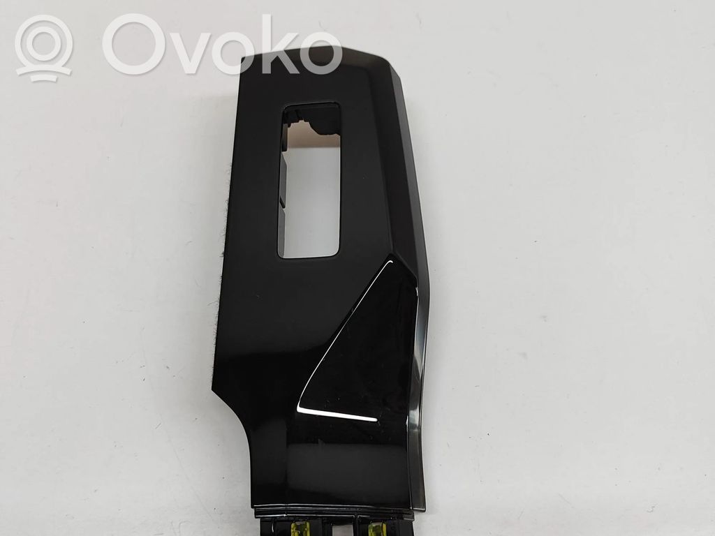 Audi Q8 e-tron Rivestimento del pannello