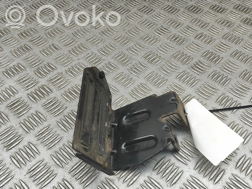 Jaguar XE Panel mocowania chłodnicy 