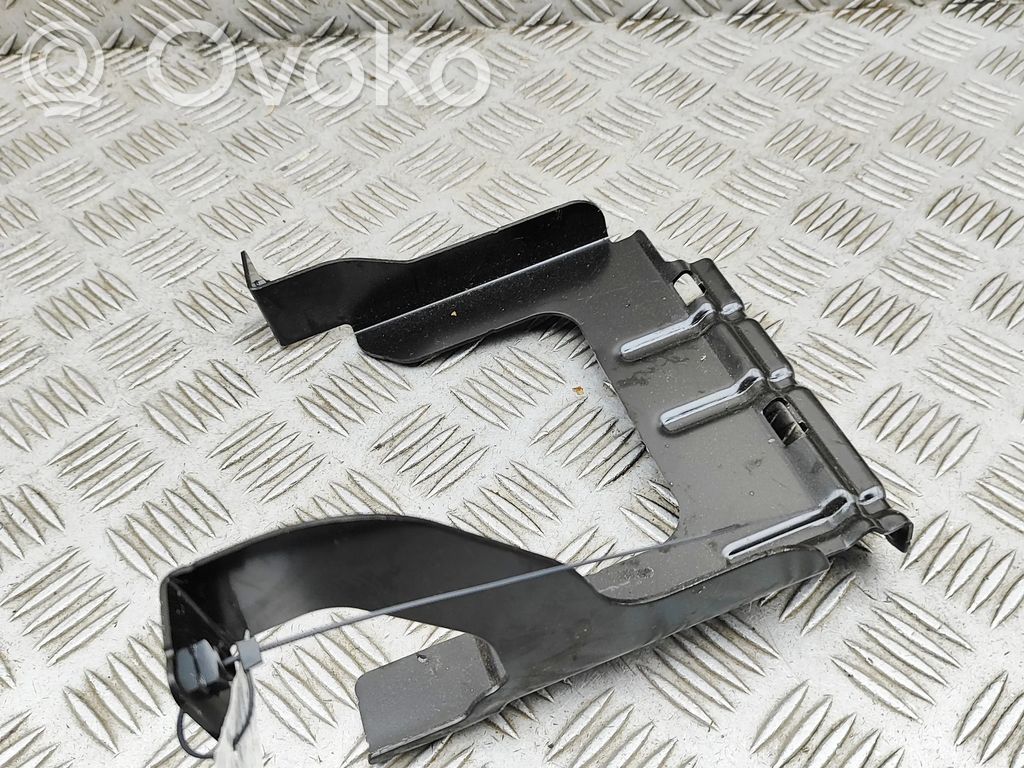 Volvo C40 Bridă fixare baterie 