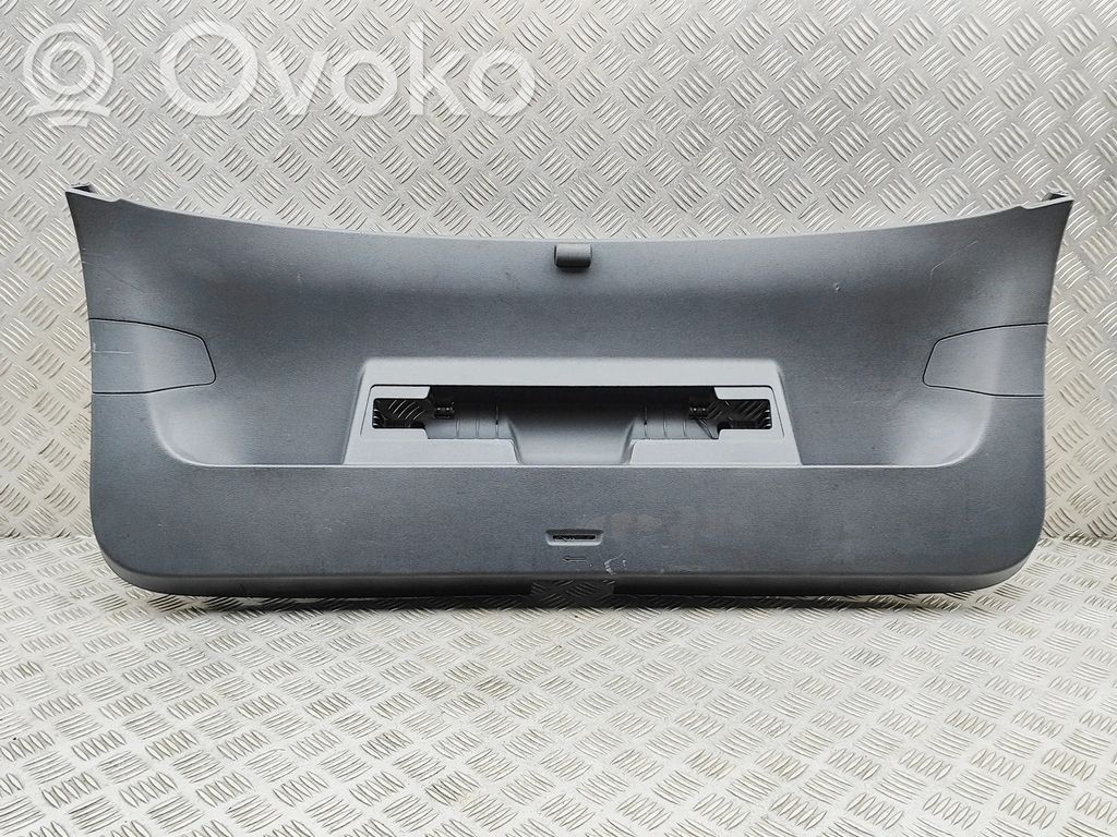 Volkswagen Golf VIII Garniture de hayon 