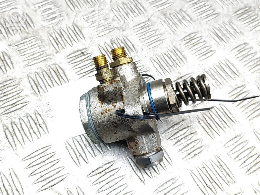 Audi RS4 B8 Fuel injection high pressure pump 