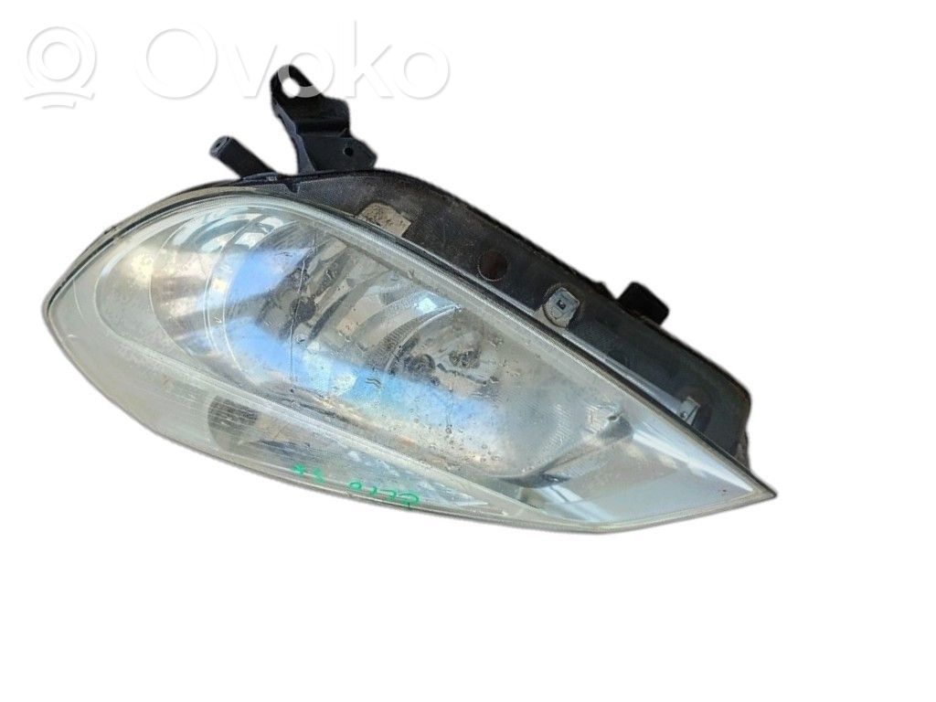 Renault Clio III Phare frontale 