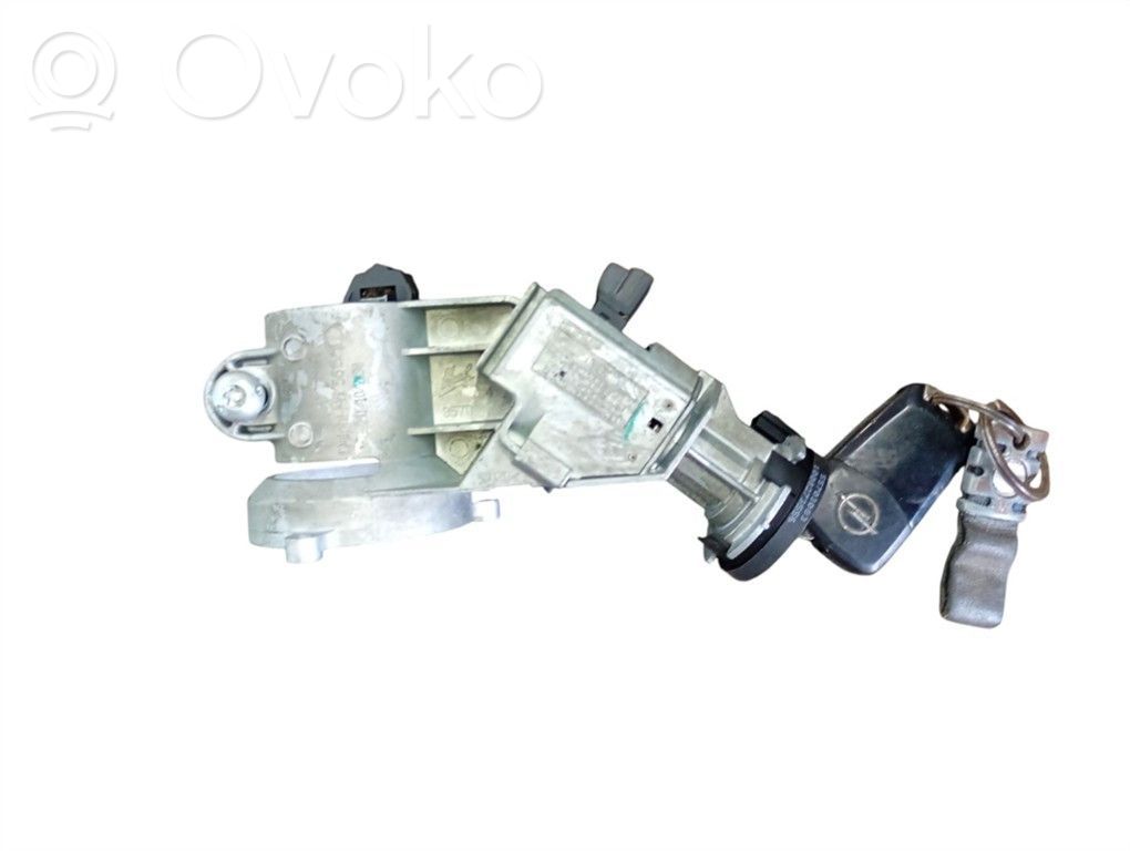 Opel Corsa D Užvedimo spynelė 