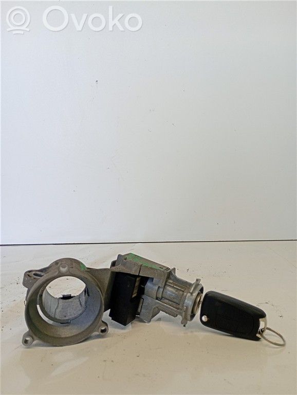 Opel Corsa D Vairo užraktas 