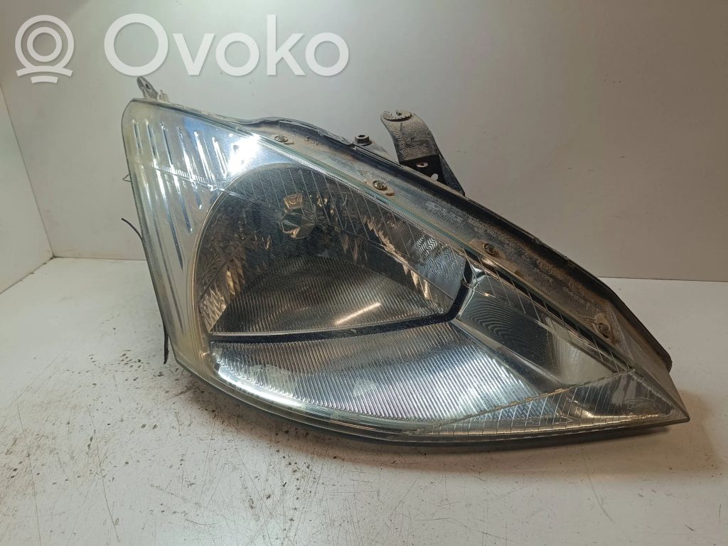 Ford Focus Headlight/headlamp 