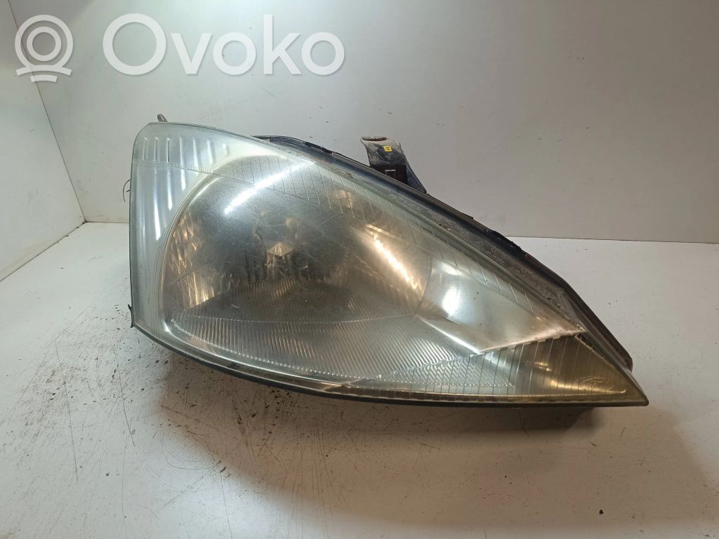 Ford Focus Headlight/headlamp 