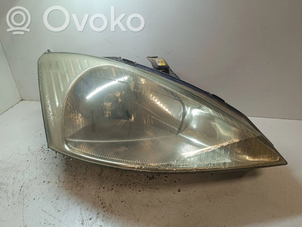 Ford Focus Headlight/headlamp 