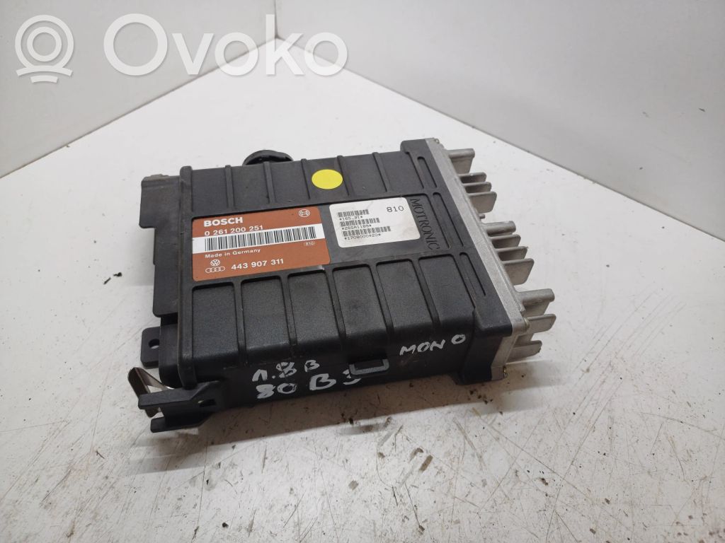 Audi 80 90 B3 Engine control unit/module 