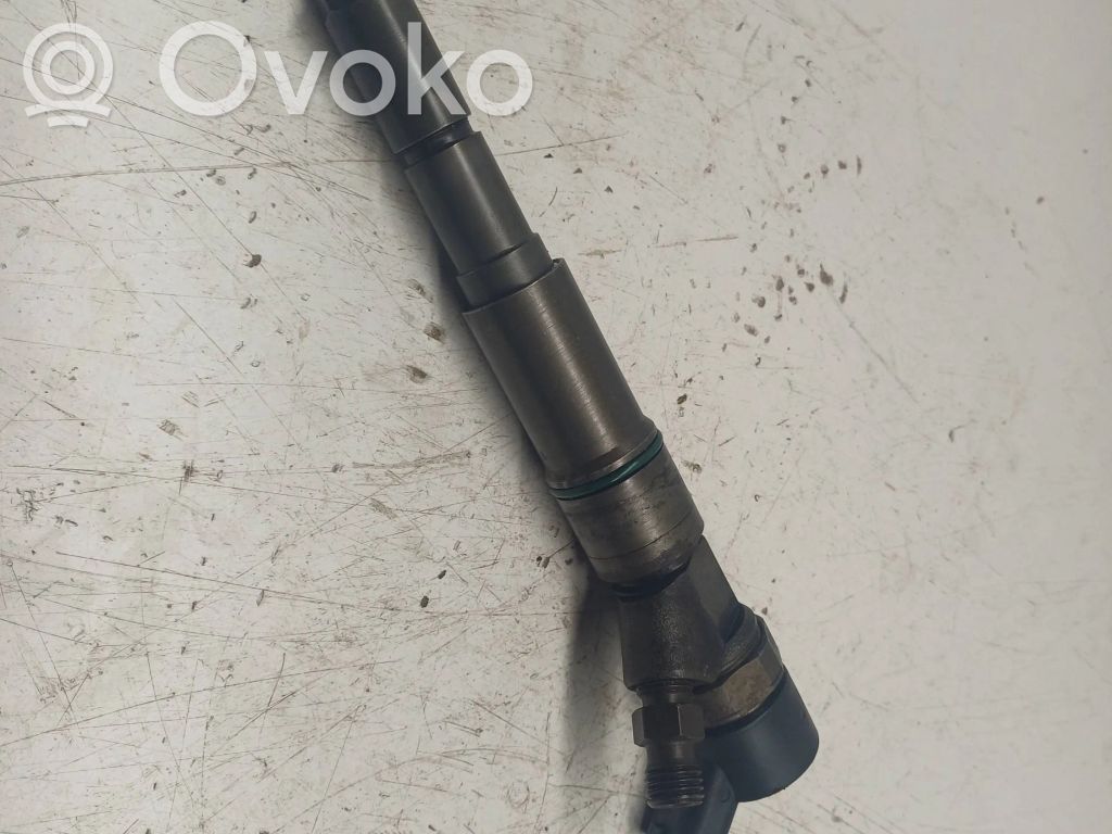 BMW 5 E39 Fuel injector 