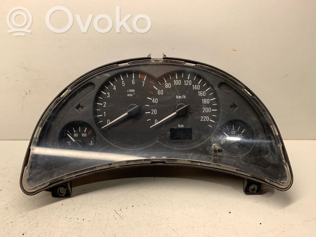 Opel Corsa C Spidometrs (instrumentu panelī) 