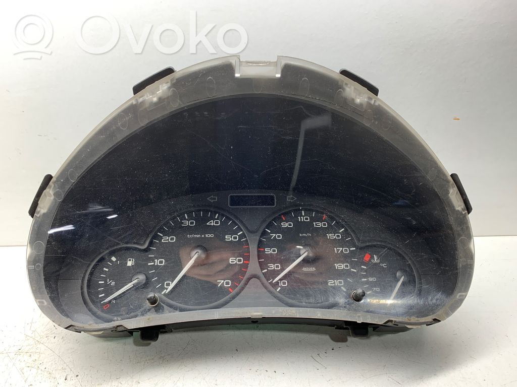 Peugeot Partner Geschwindigkeitsmesser Cockpit 