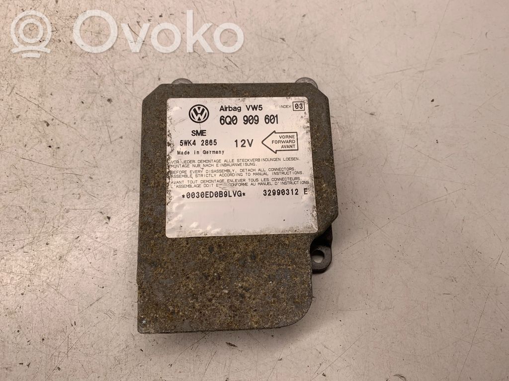 Volkswagen Golf IV Airbag control unit/module 