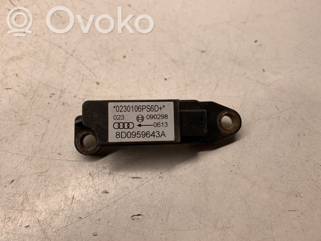 Audi A4 S4 B5 8D Czujnik uderzenia Airbag 