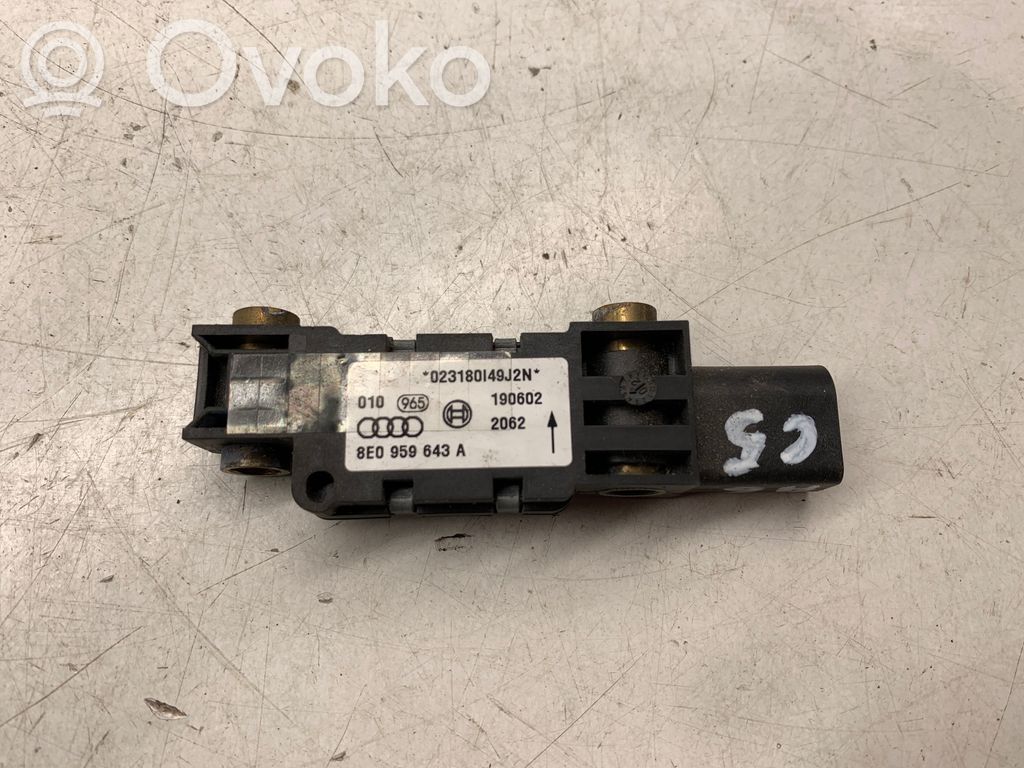 Audi A6 S6 C5 4B Czujnik uderzenia Airbag 