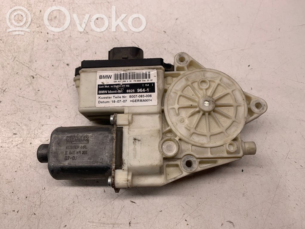 BMW X3 E83 Front door window regulator motor 