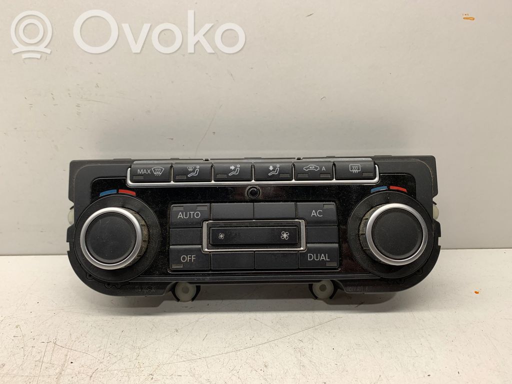 Volkswagen Golf VI Climate control unit 