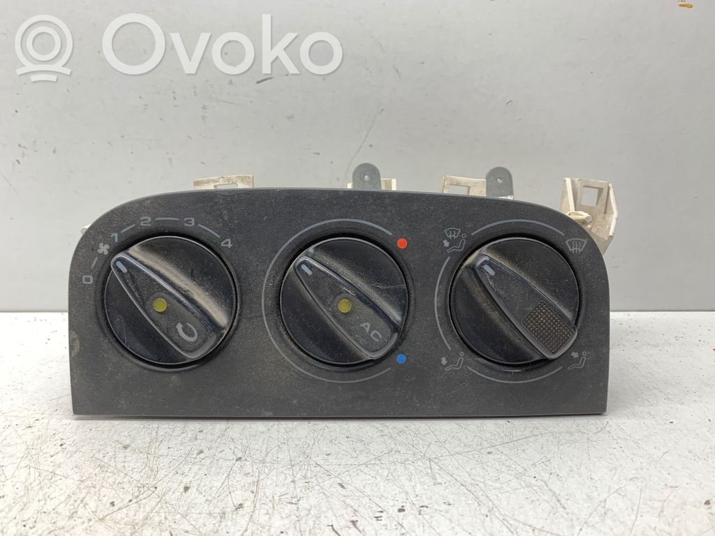 Climate control unit   95NW18D451A