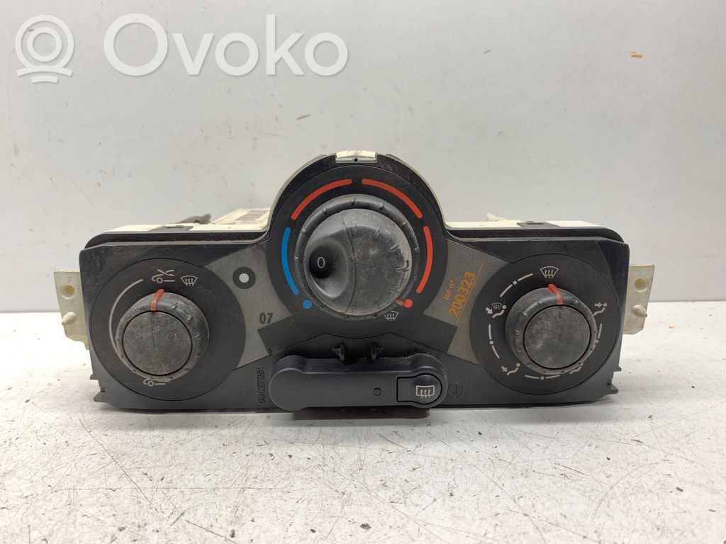 Renault Megane II Climate control unit 